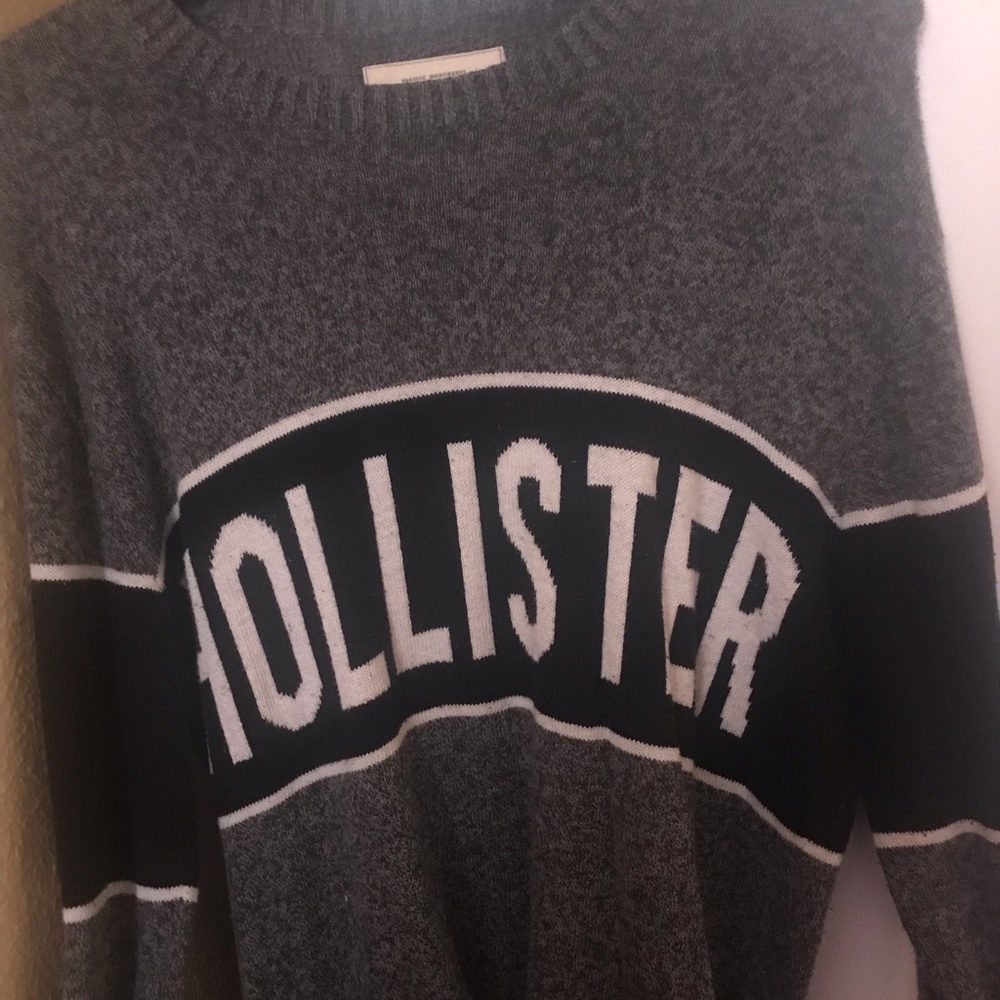 Hollister sweatshirt